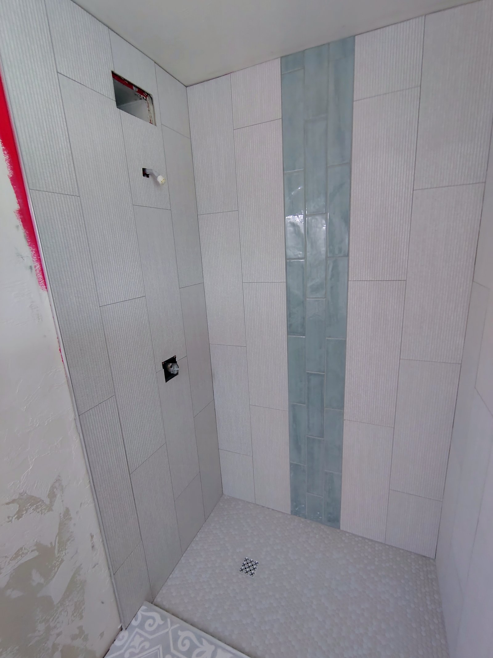 Walk-in shower tile with glass accent strip Tucson AZ